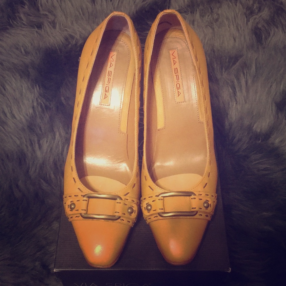 Via Spiga Pumps